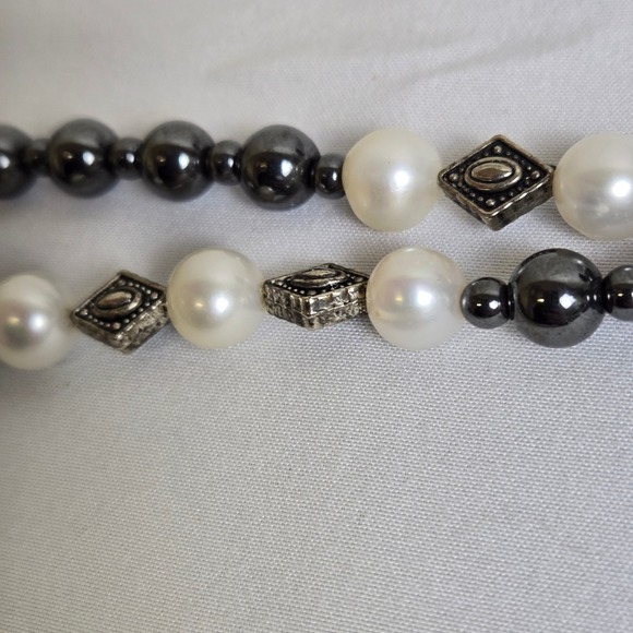 Set of Beaded Necklace and Matching Bracelet - Picture 13 of 16